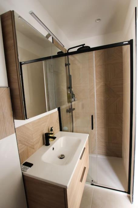 Cosy Coye, Appart Neuf, Parfaitement Situe 6Min Cv-8Min Gare Arles Luaran gambar